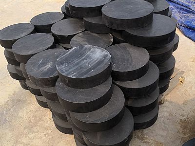 樊城区板式橡胶支座由若干层橡胶片与薄钢板经加压硫化